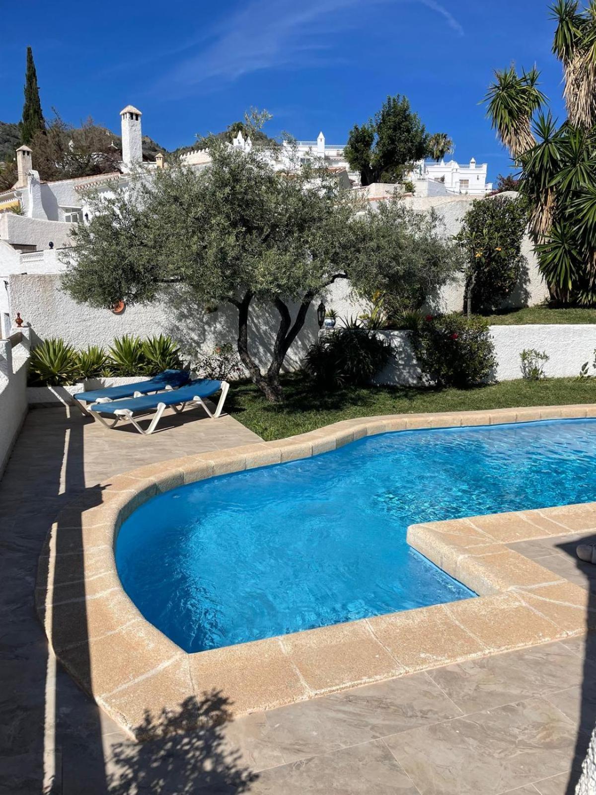 Naricha 1 Menyber Villa Nerja Luaran gambar
